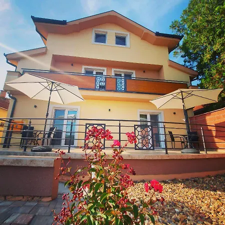 Papuli 4u Bed & Breakfast 4*